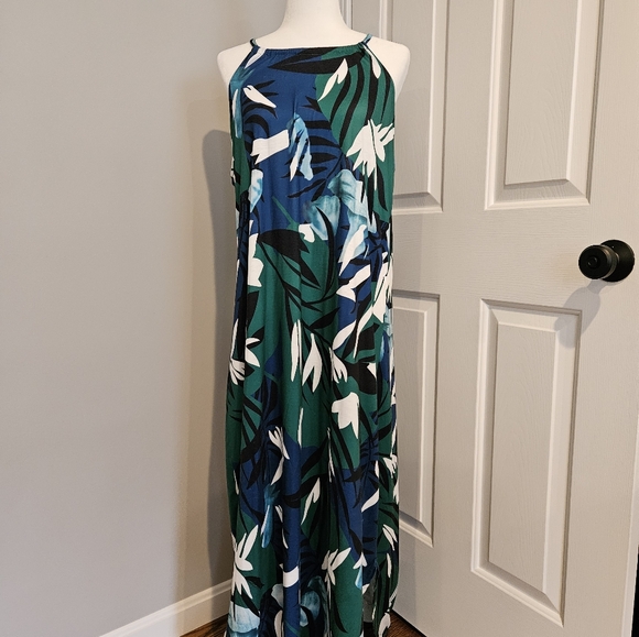 Summer Maxi Dress - Picture 3 of 7